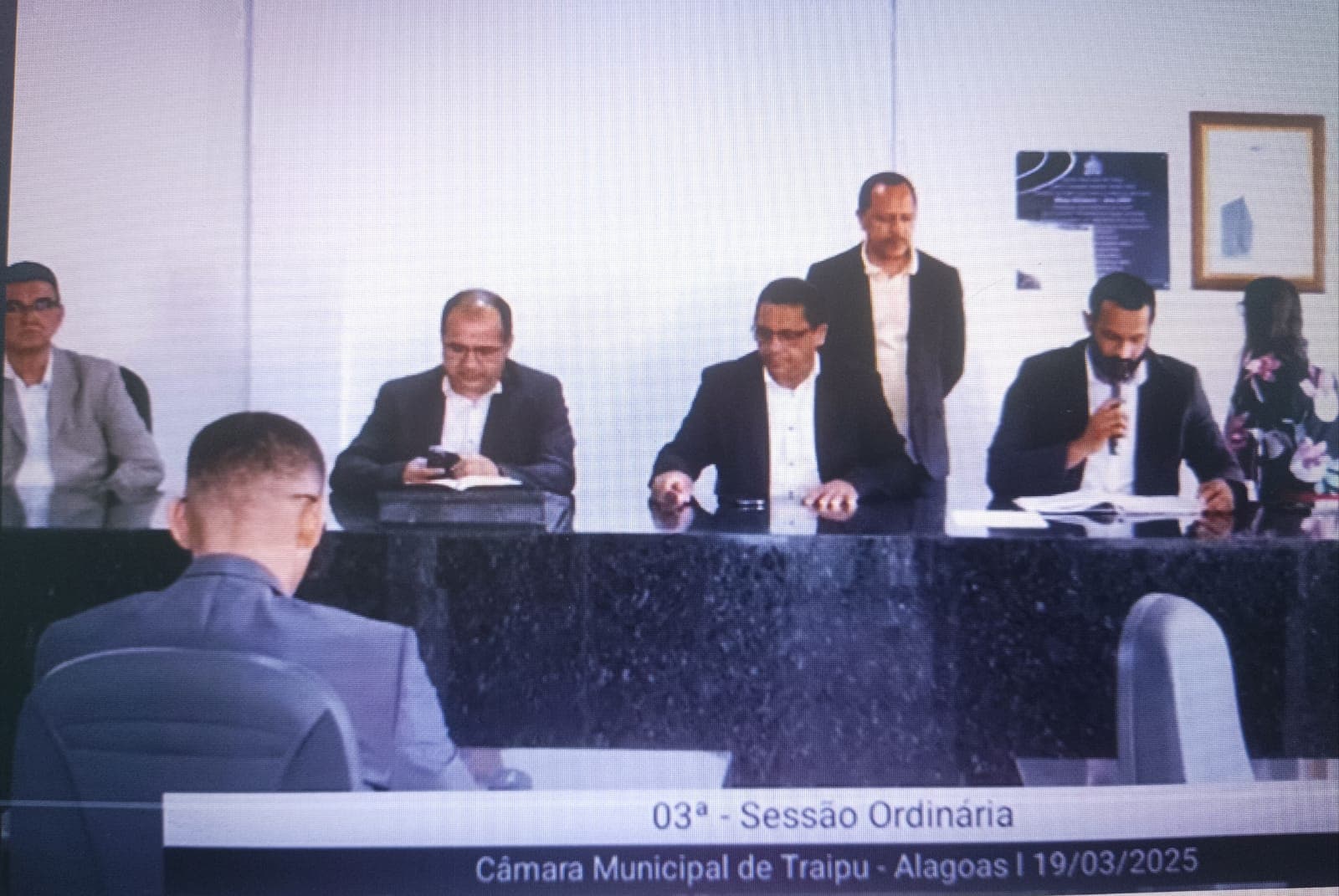 Imagem da notícia: EM SESSÃO ORDINÁRIA VEREADORES APROVAM PROJETOS DE LEIS DE AUTORIA DO PREFEITO LUCAS SANTOS