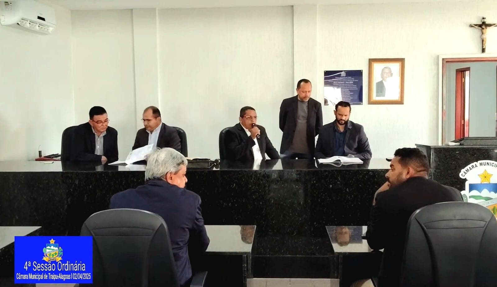 Imagem da notícia: CÂMARA DEFINE MEMBROS DAS COMISSÕES PERMANENTES. SAIBA QUEM REPRESENTA CADA COMISSÃO