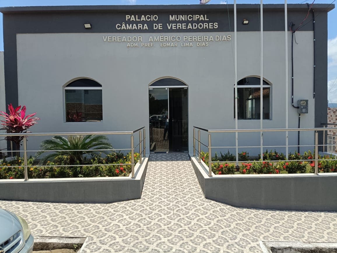 Imagem da notícia: Câmara entra em recesso parlamentar, mas atendimento à população continua normalmente.